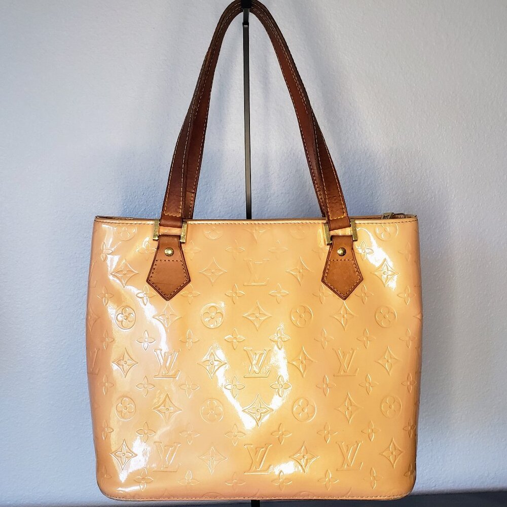 Louis Vuitton Houston Tote - Vintage Peachy Coral (Pink Interior) Vernis Leather